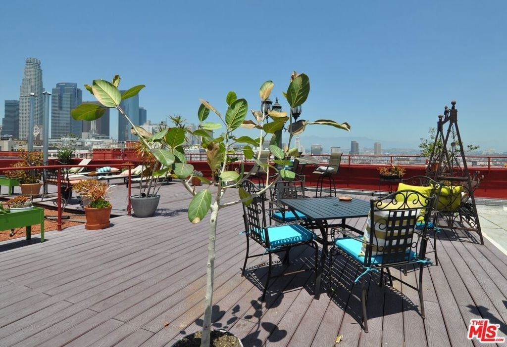 315 E 8th Street - Photo 21