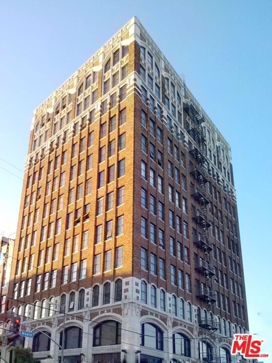 315 E 8th Street - Photo 26