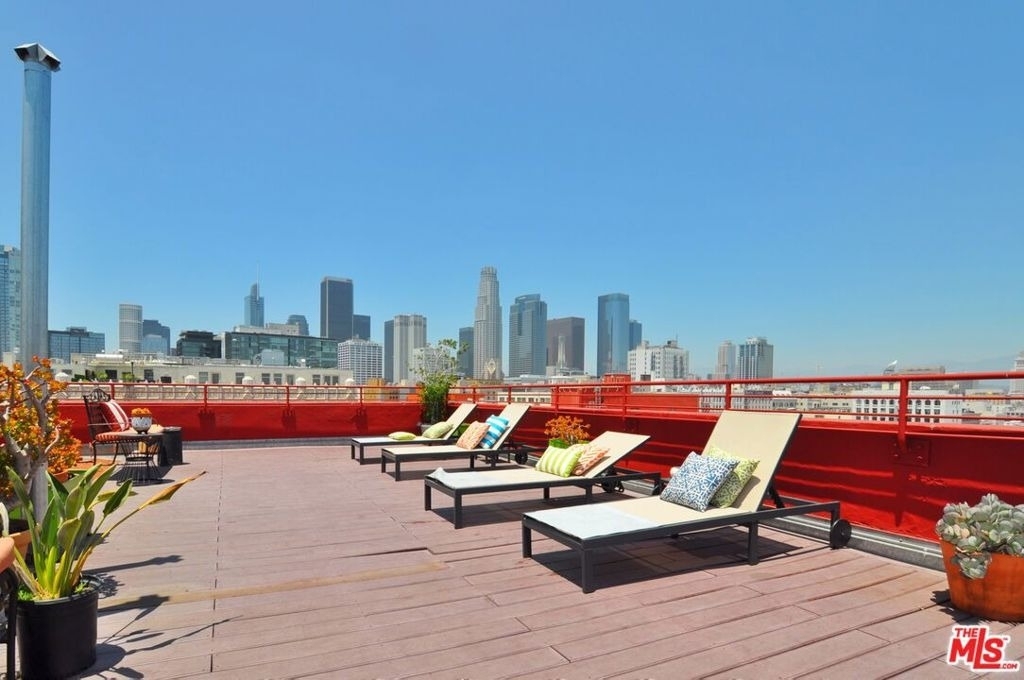 315 E 8th Street - Photo 20