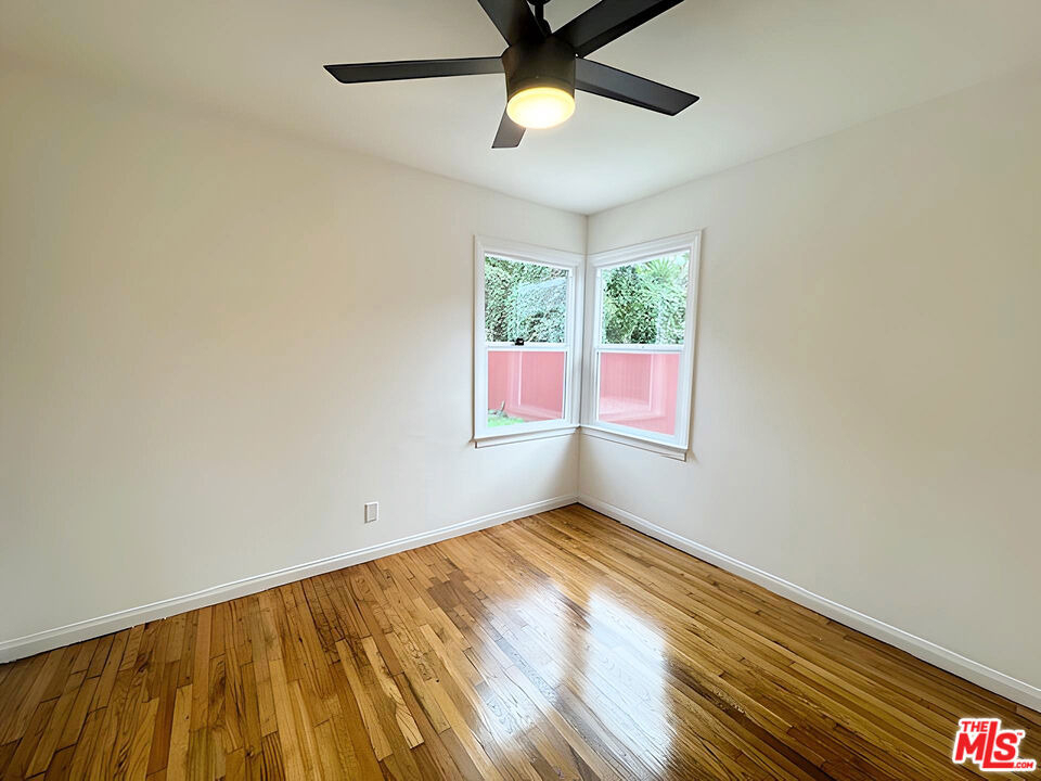 2416 Boone Avenue - Photo 11