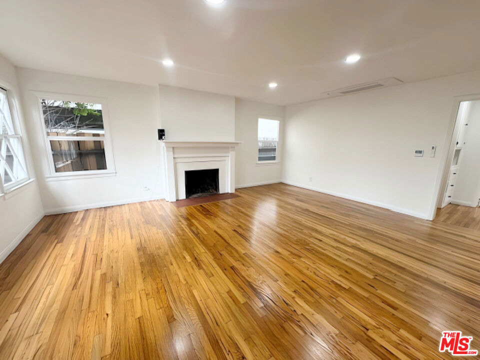 2416 Boone Avenue - Photo 1