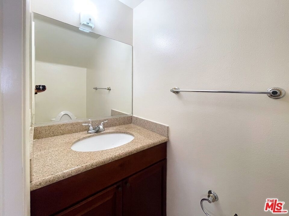 429 S St Andrews Pl - Photo 1