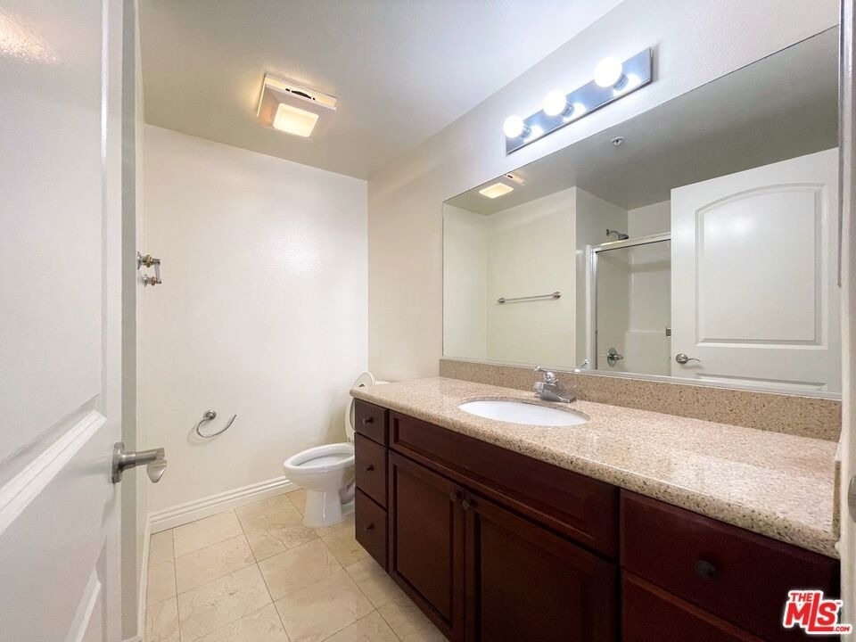 429 S St Andrews Pl - Photo 3
