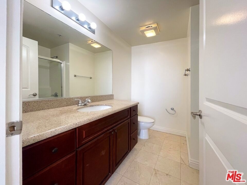 429 S St Andrews Pl - Photo 7