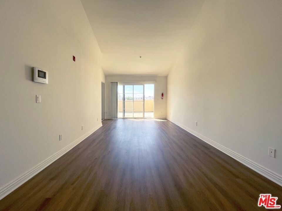 429 S St Andrews Pl - Photo 12