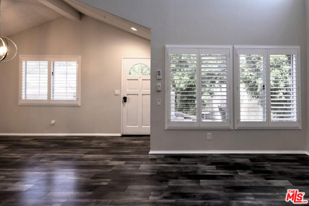 3119 Genoa Court - Photo 4