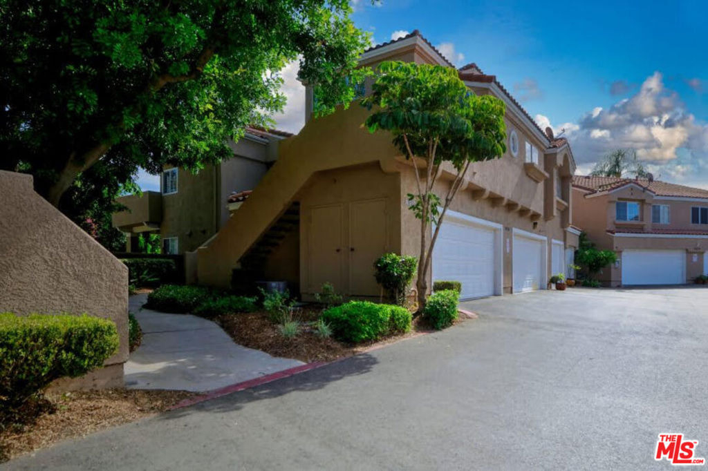 3119 Genoa Court - Photo 15