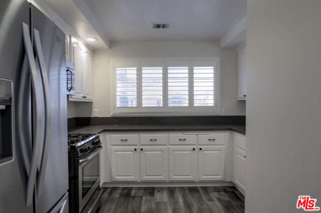 3119 Genoa Court - Photo 8