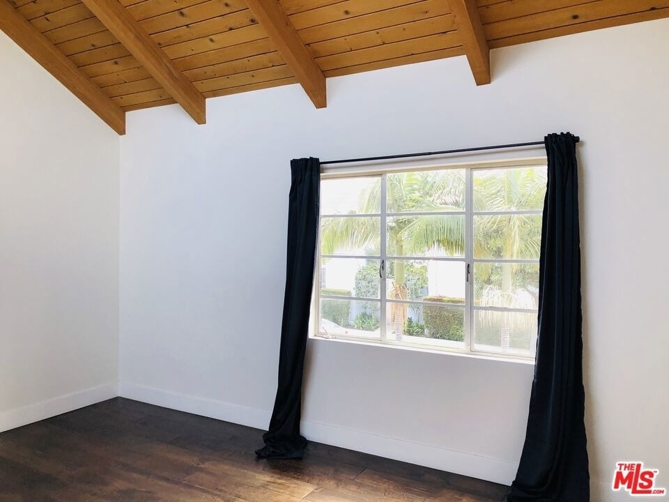 6207 Banner Avenue - Photo 10