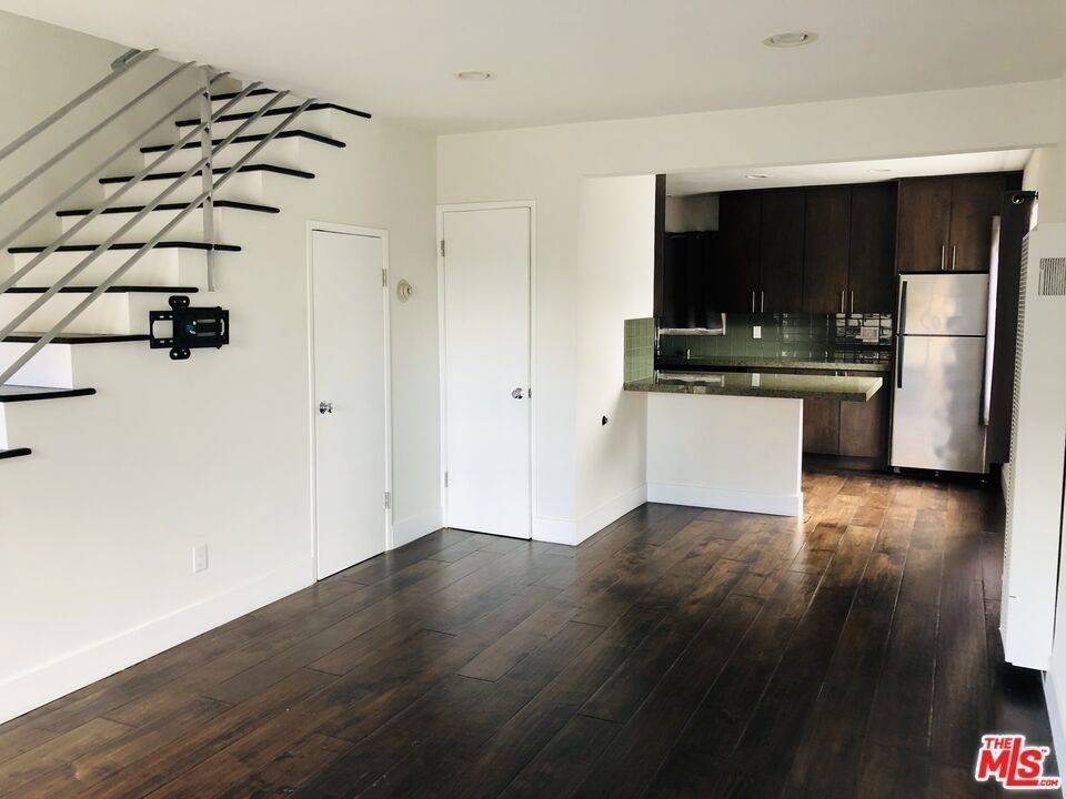 6207 Banner Avenue - Photo 0