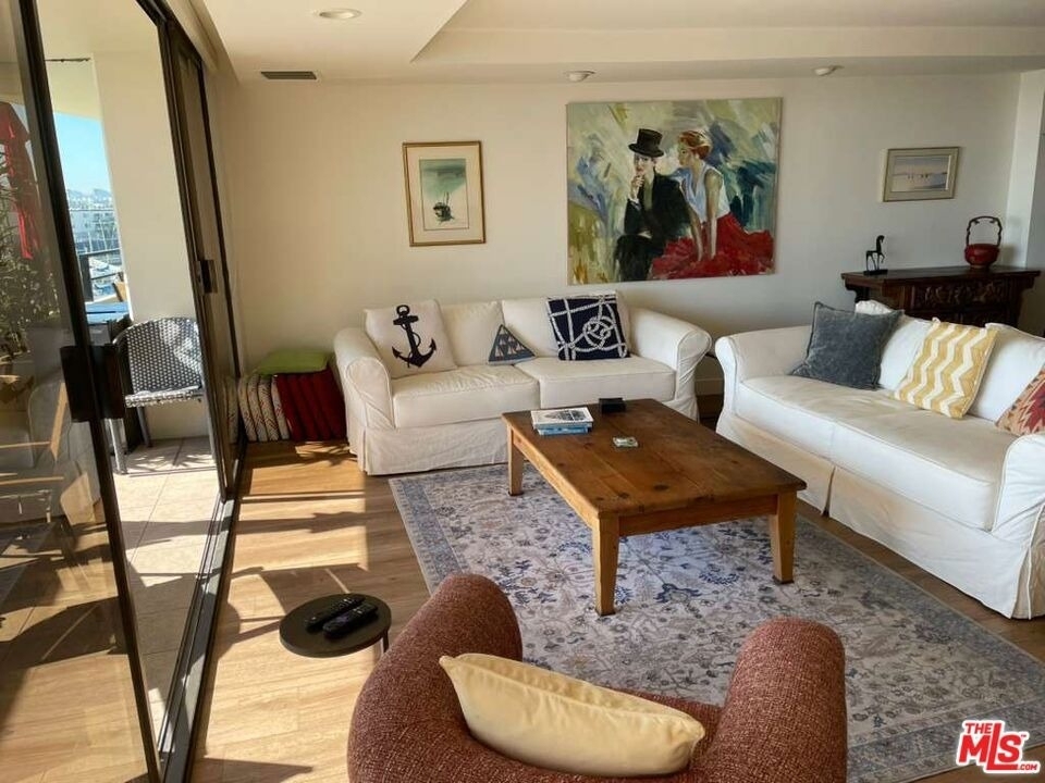 4267 Marina City - Photo 4