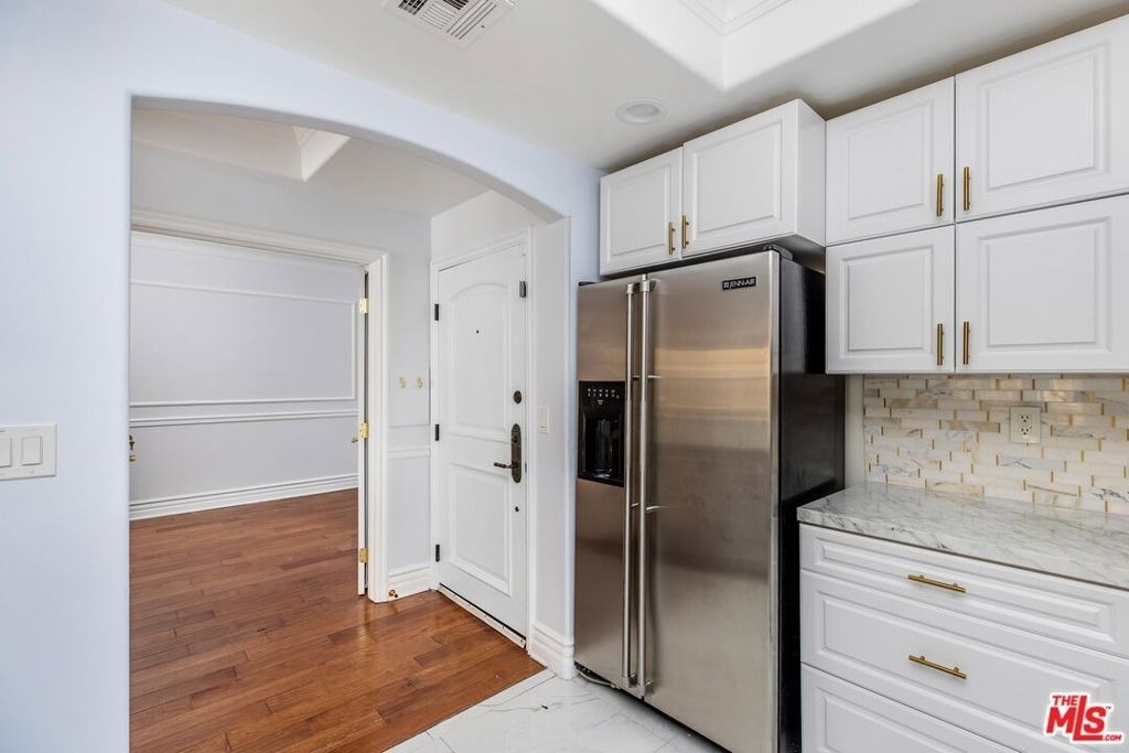 12026 Hoffman Street - Photo 8