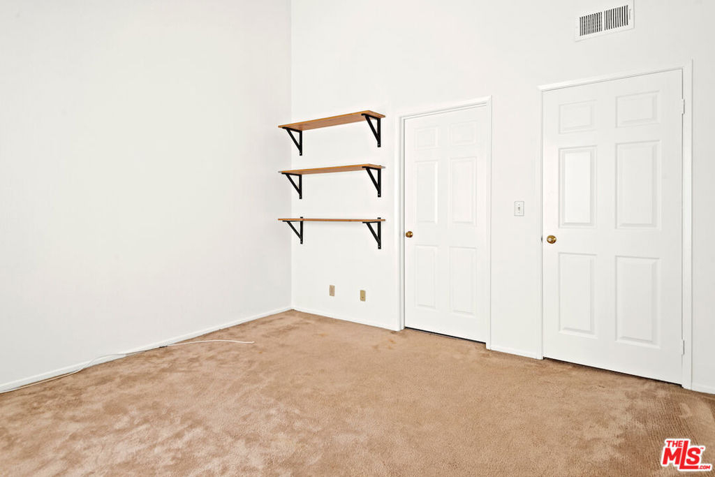 607 N Rossmore Avenue - Photo 7