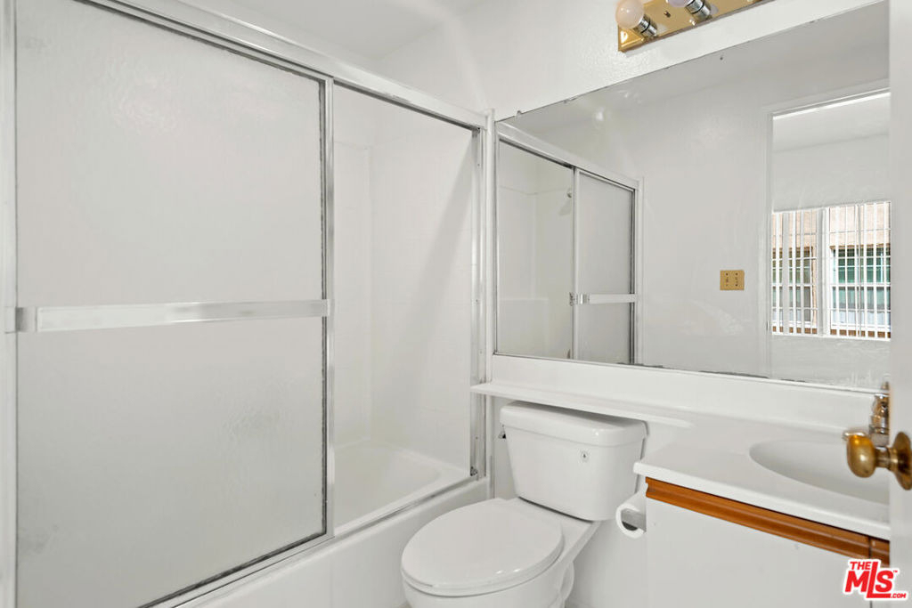 607 N Rossmore Avenue - Photo 8