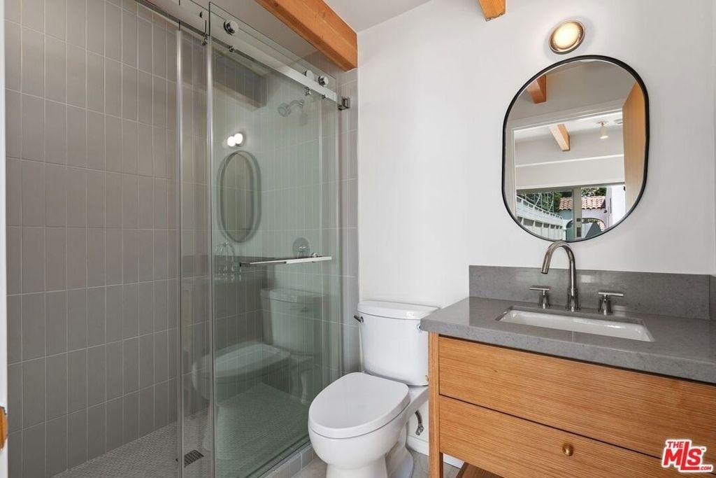 2030 Kelton Avenue - Photo 16