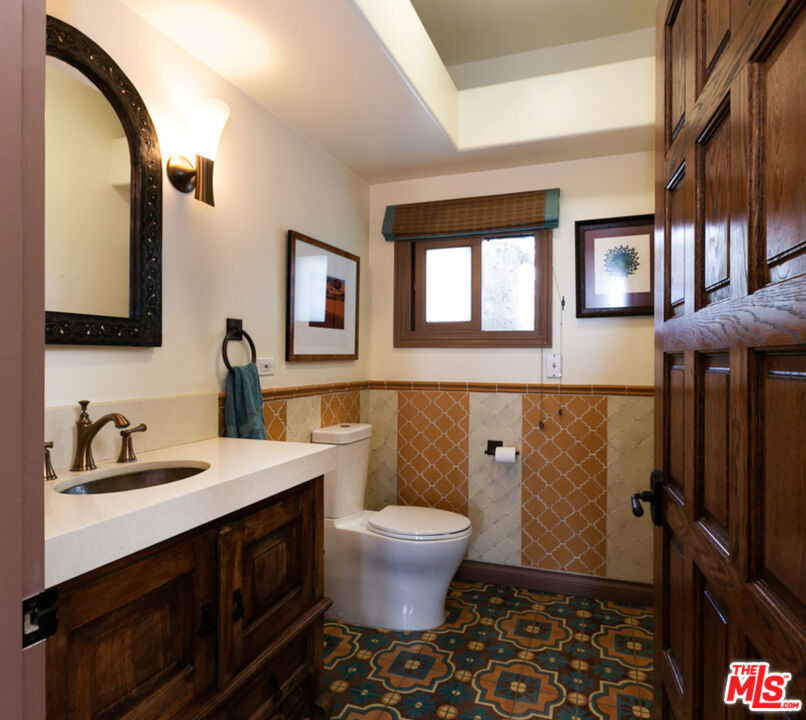 2131 Kew Drive - Photo 16
