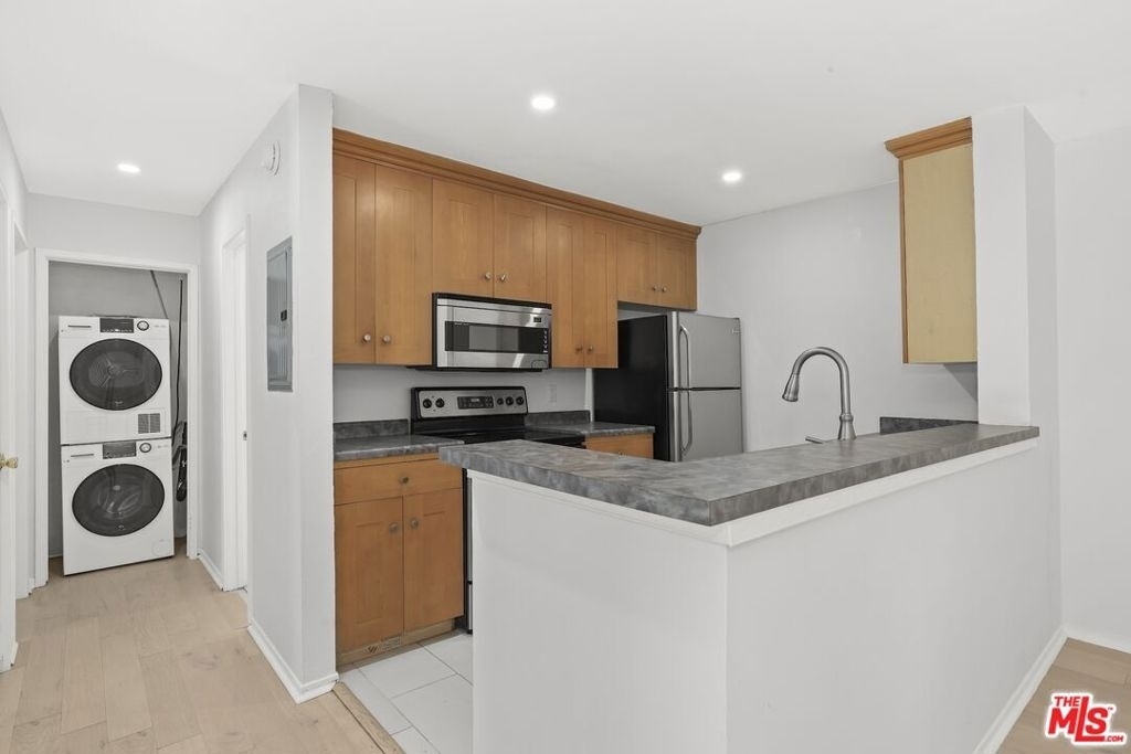 4900 Overland Avenue - Photo 4