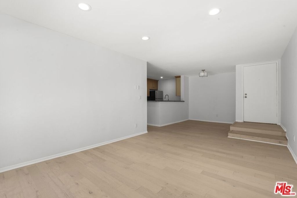 4900 Overland Avenue - Photo 8