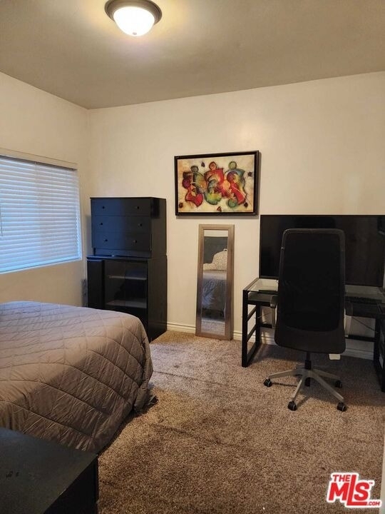 3582 S Budlong Avenue - Photo 21