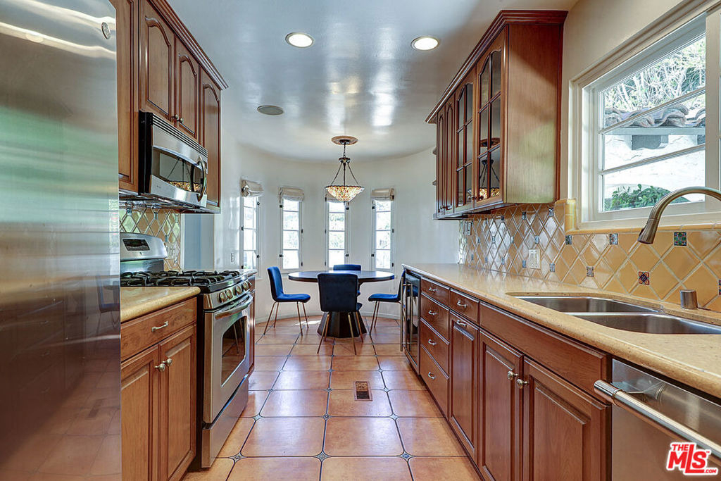 6630 Colgate Avenue - Photo 13