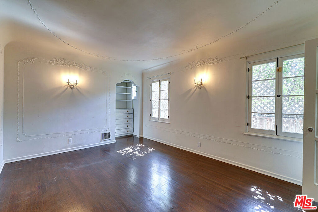 6630 Colgate Avenue - Photo 14