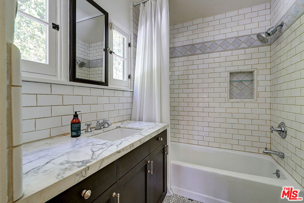 6630 Colgate Avenue - Photo 19