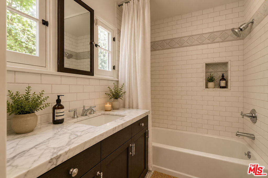 6630 Colgate Avenue - Photo 8