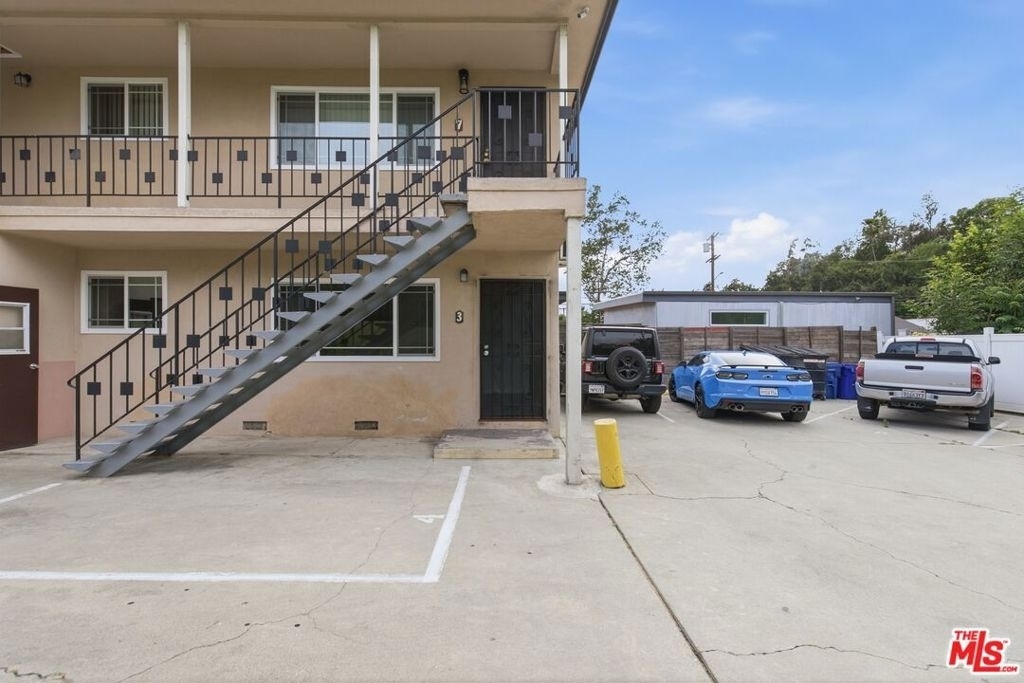 1361 Yosemite Drive - Photo 13