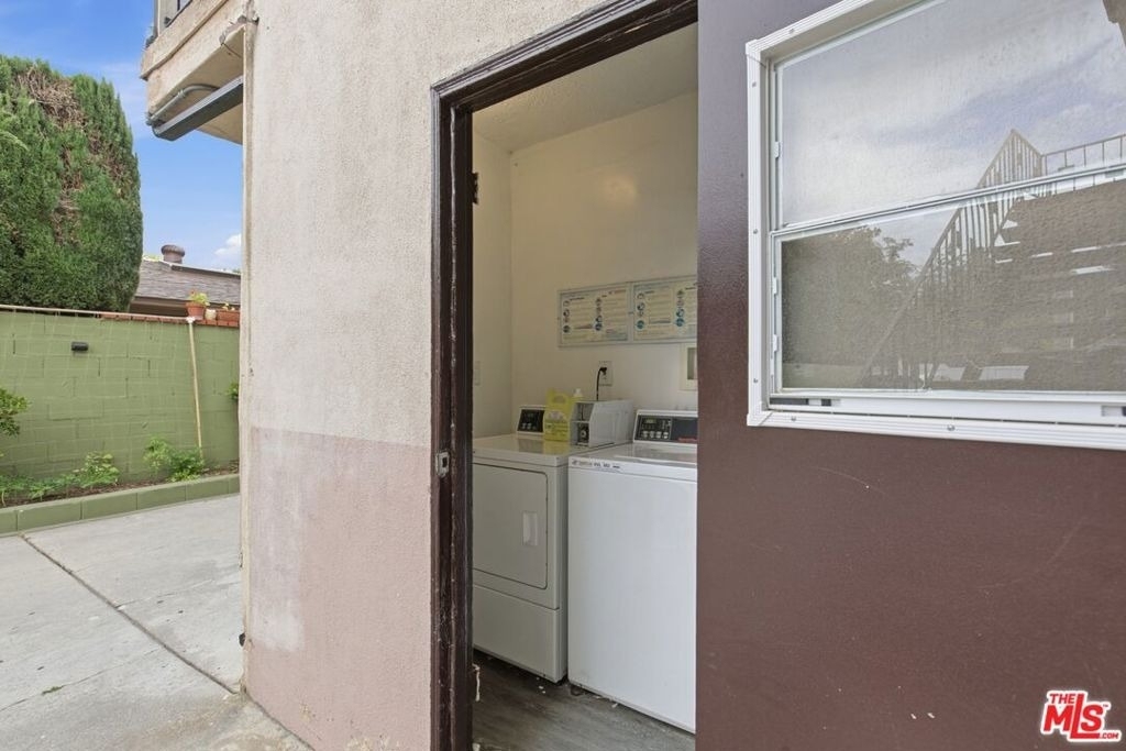 1361 Yosemite Drive - Photo 11