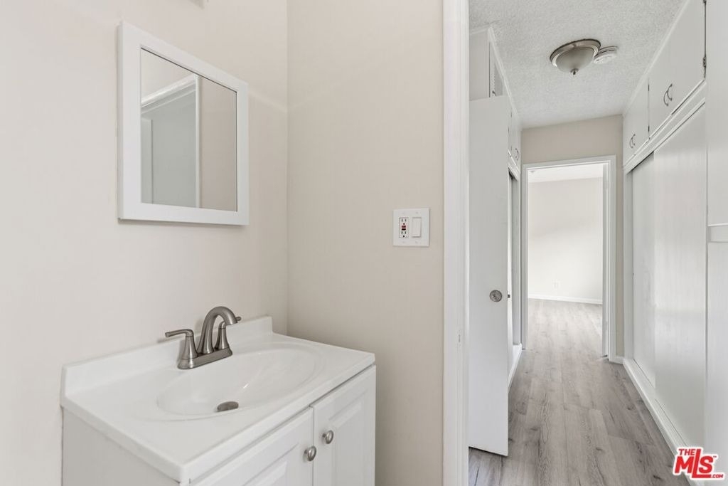 1361 Yosemite Drive - Photo 10