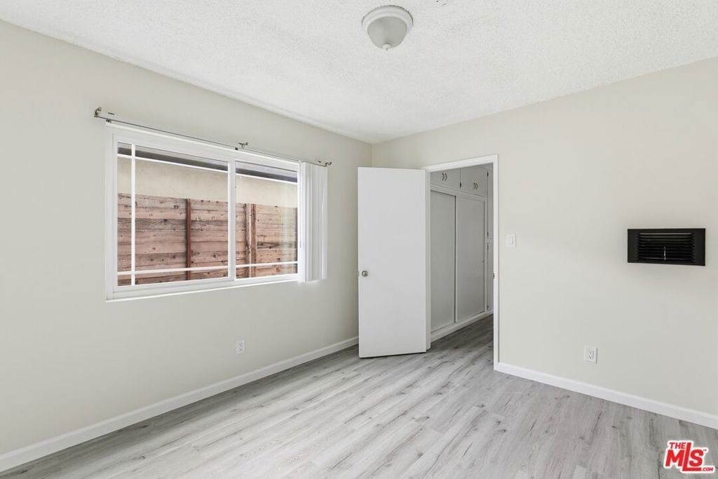 1361 Yosemite Drive - Photo 7
