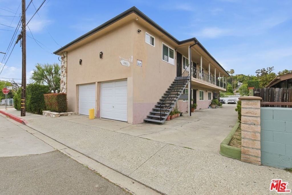 1361 Yosemite Drive - Photo 12