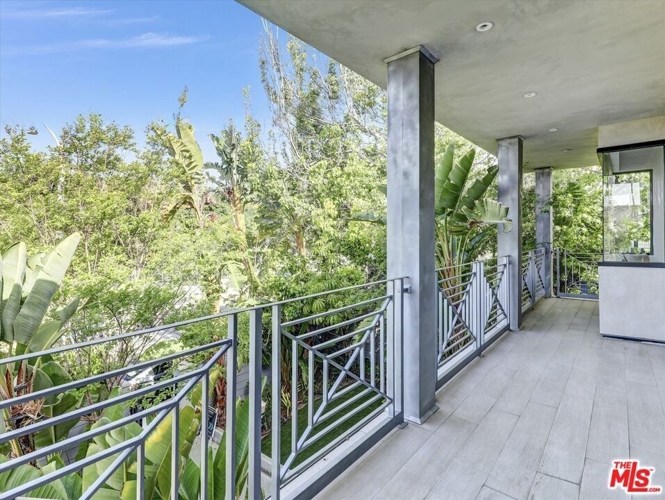 1724 N Sierra Bonita Avenue - Photo 20