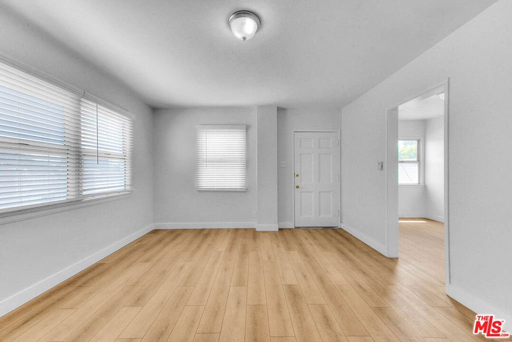 2820 Liberty Boulevard - Photo 2