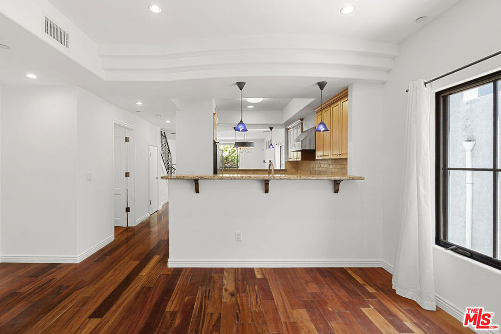 744 N Alfred Street - Photo 15