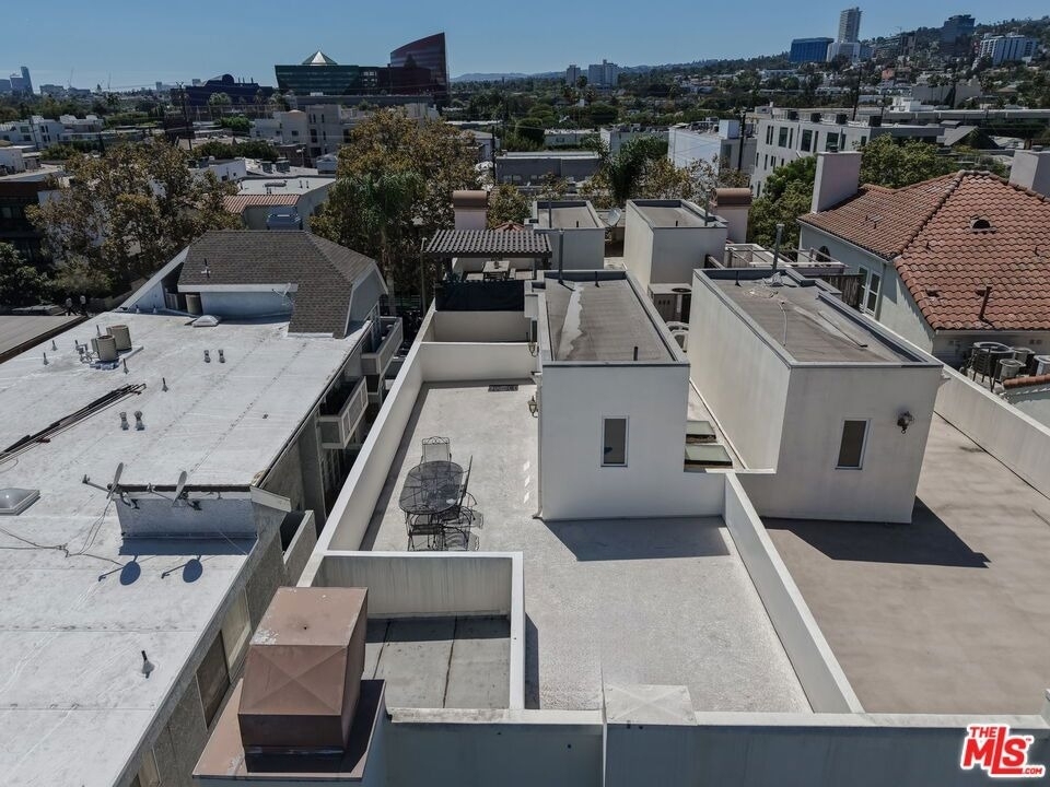 744 N Alfred Street - Photo 51