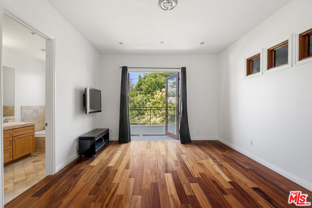 744 N Alfred Street - Photo 20