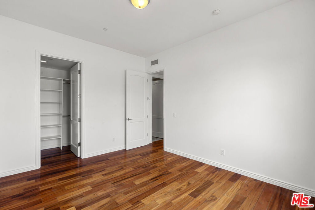 744 N Alfred Street - Photo 33