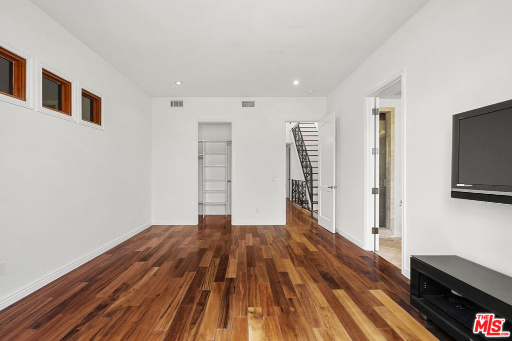 744 N Alfred Street - Photo 24