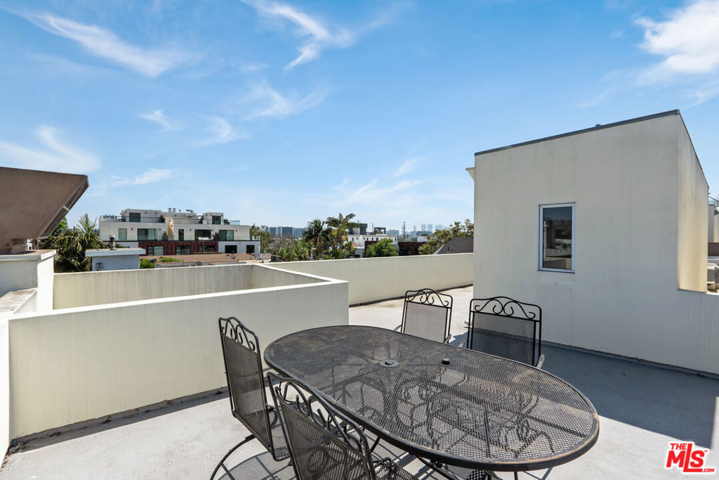 744 N Alfred Street - Photo 38