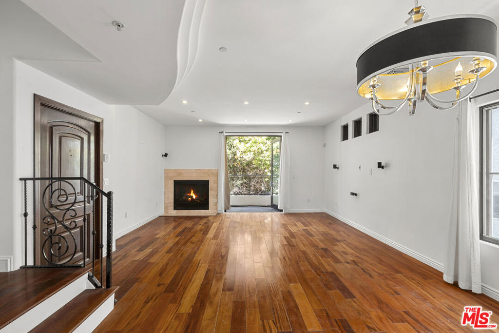 744 N Alfred Street - Photo 5