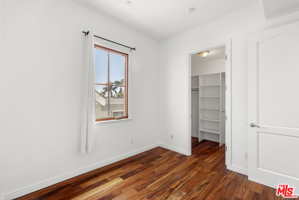 744 N Alfred Street - Photo 30