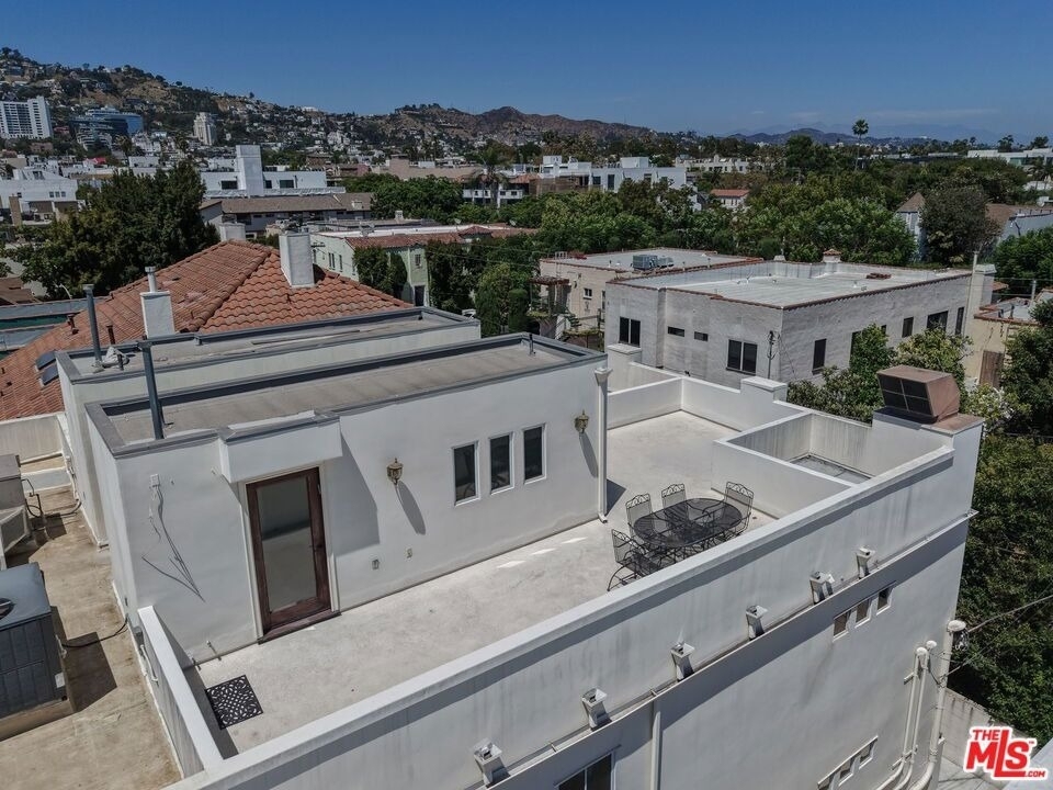 744 N Alfred Street - Photo 52