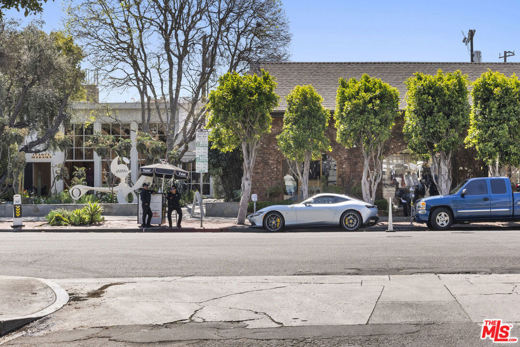 744 N Alfred Street - Photo 42