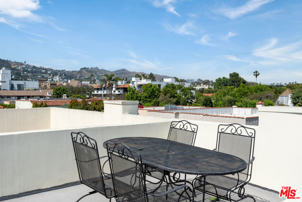 744 N Alfred Street - Photo 37