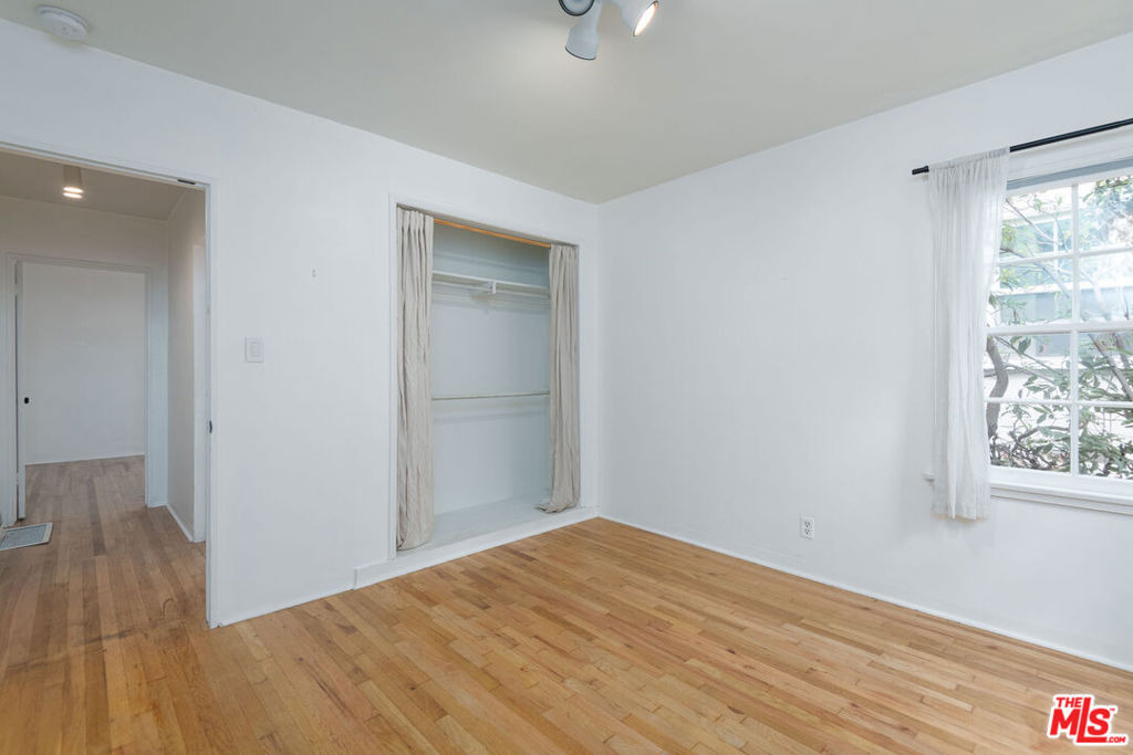 1133 26th Street - Photo 12