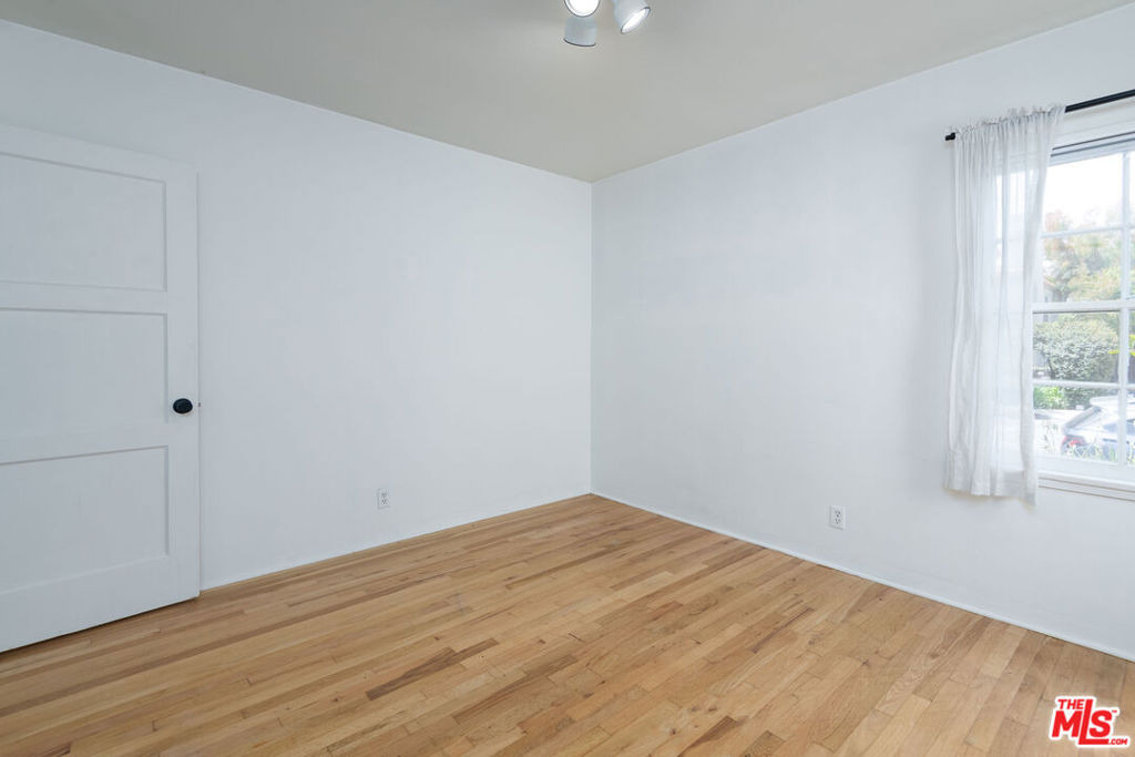 1133 26th Street - Photo 19
