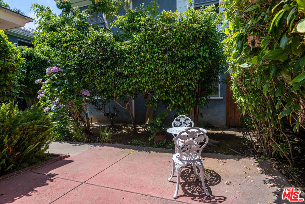 1133 26th Street - Photo 22