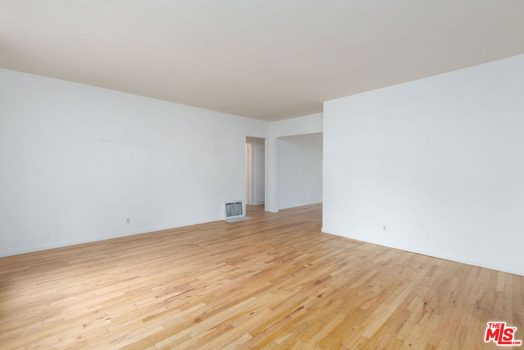 1133 26th Street - Photo 4