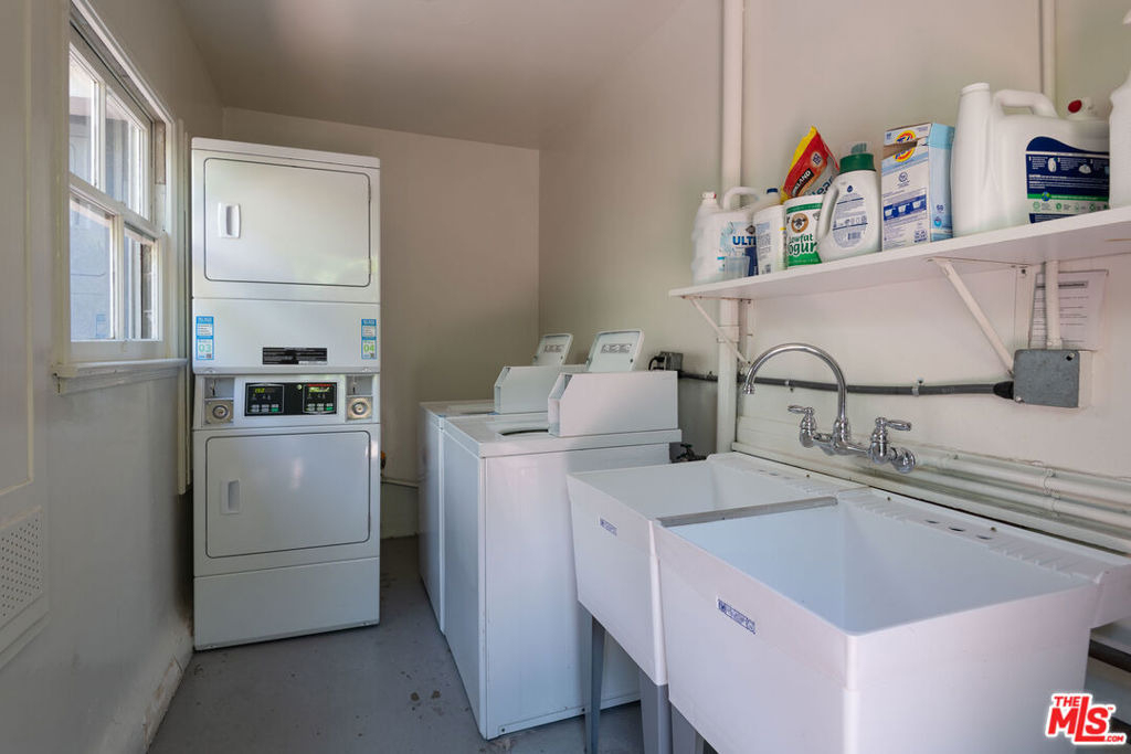 1133 26th Street - Photo 23